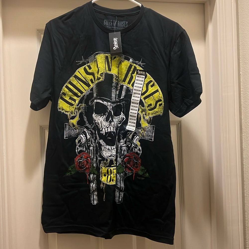 NWT Spencer’s Guns N’ Roses T-Shirt